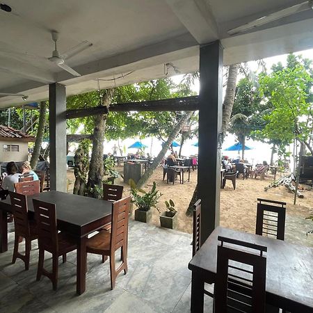 Sunset Colony Beach Resort Unawatuna Exterior foto