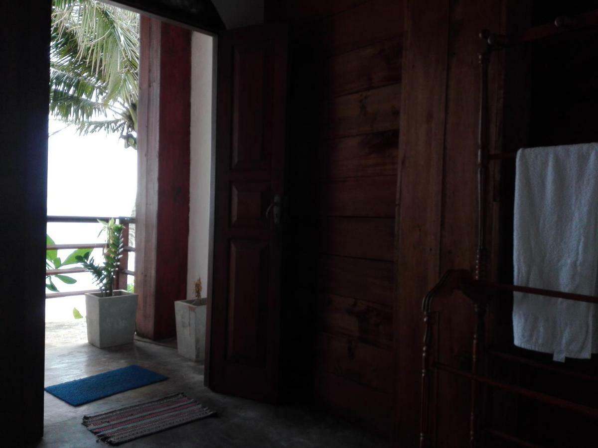 Sunset Colony Beach Resort Unawatuna Exterior foto