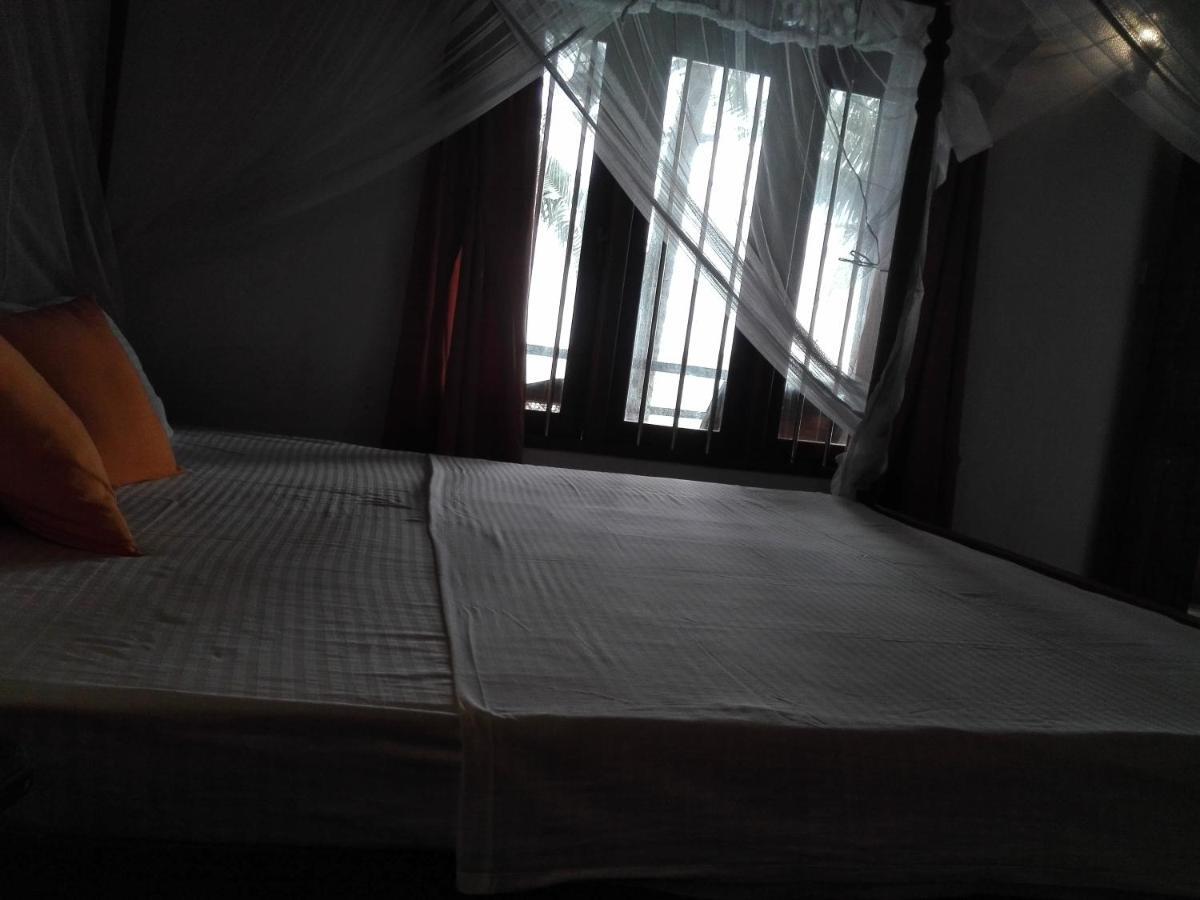 Sunset Colony Beach Resort Unawatuna Exterior foto