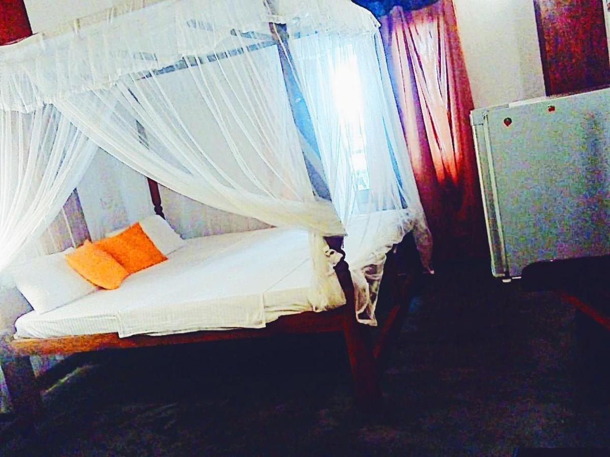 Sunset Colony Beach Resort Unawatuna Exterior foto
