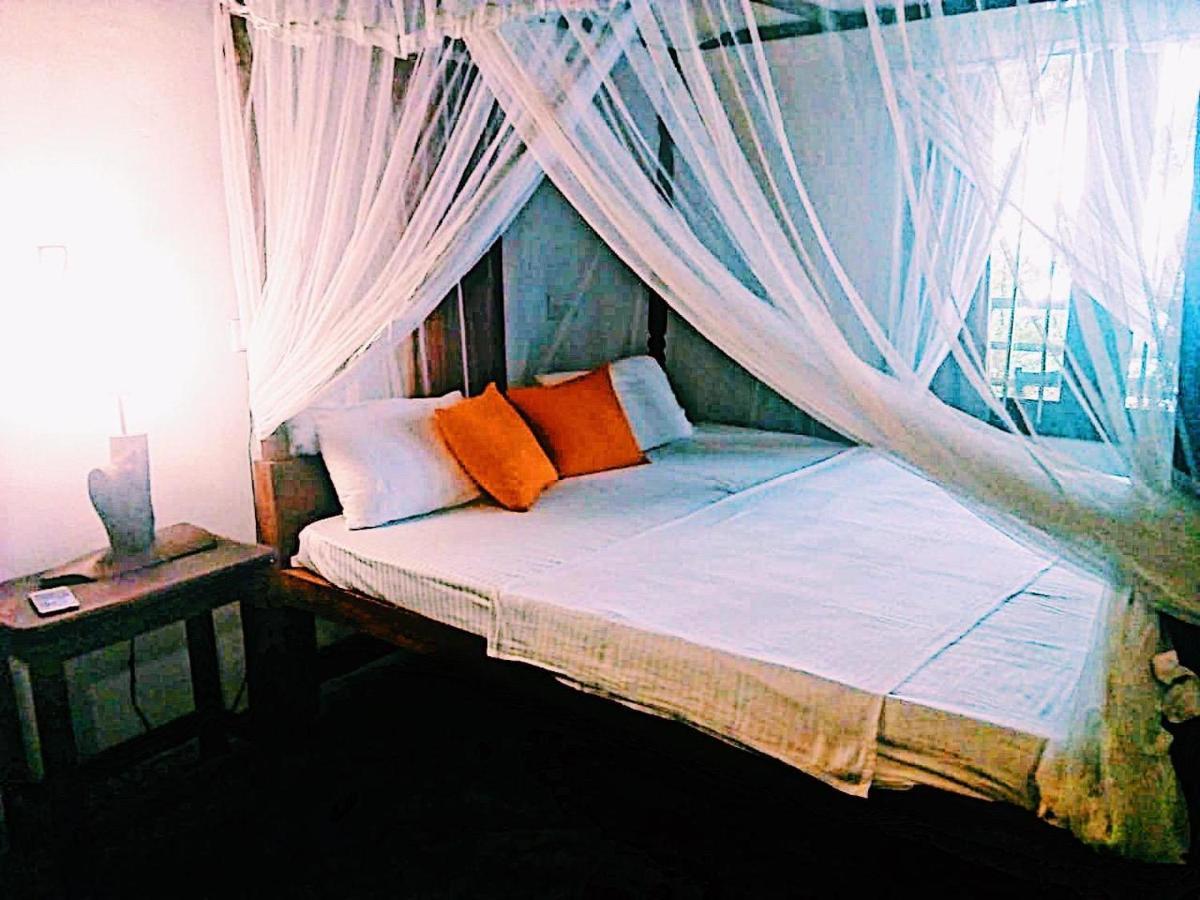 Sunset Colony Beach Resort Unawatuna Exterior foto